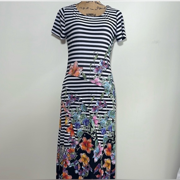 Trulli Dresses & Skirts - Striped Floral Maxi Dress